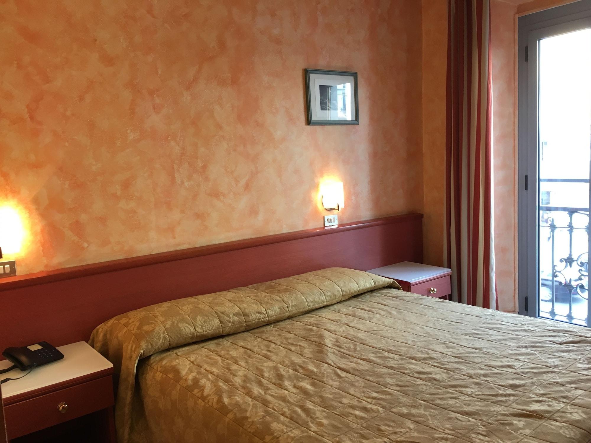 Hotel Aurora Milano Esterno foto