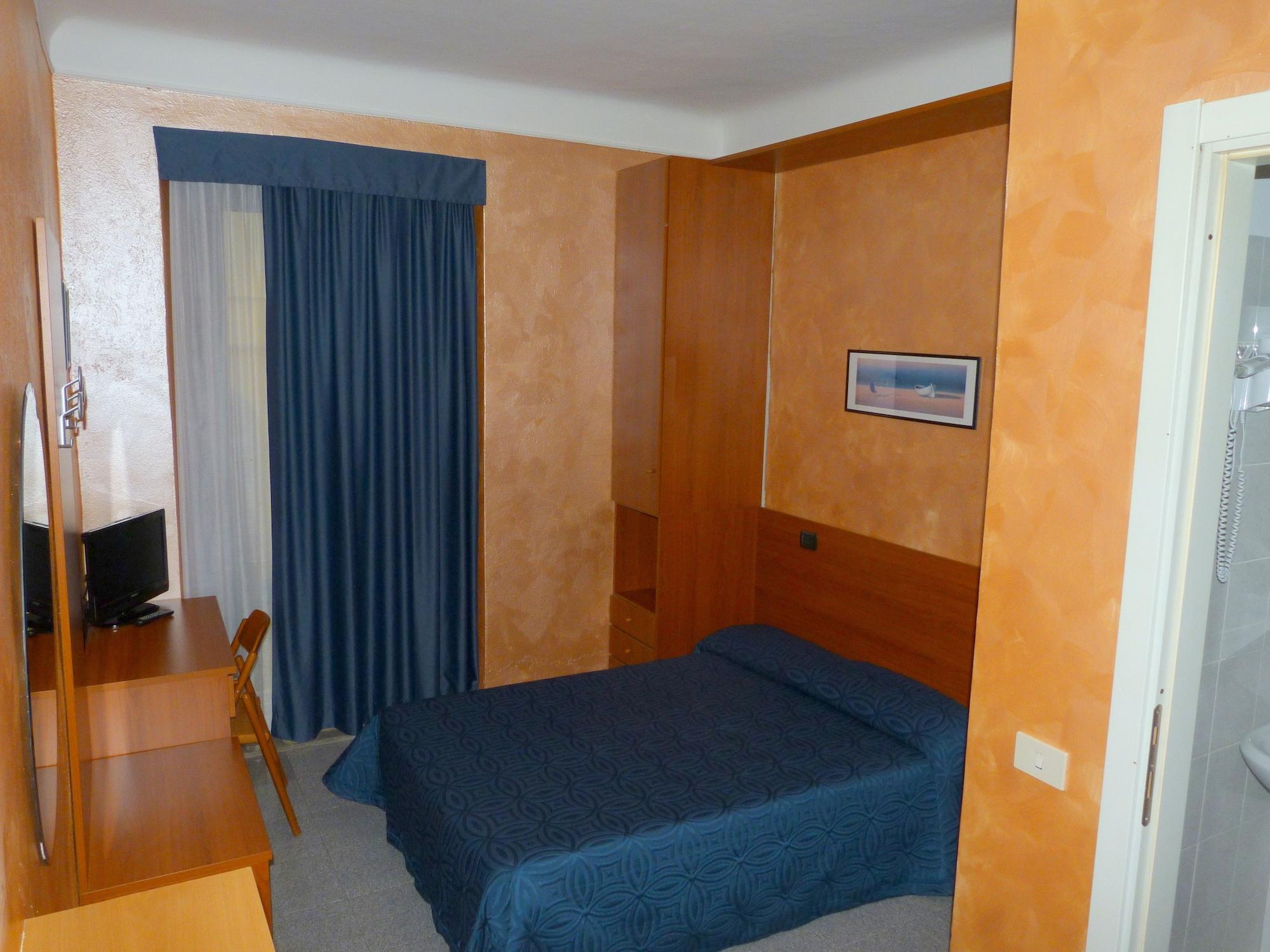 Hotel Aurora Milano Esterno foto