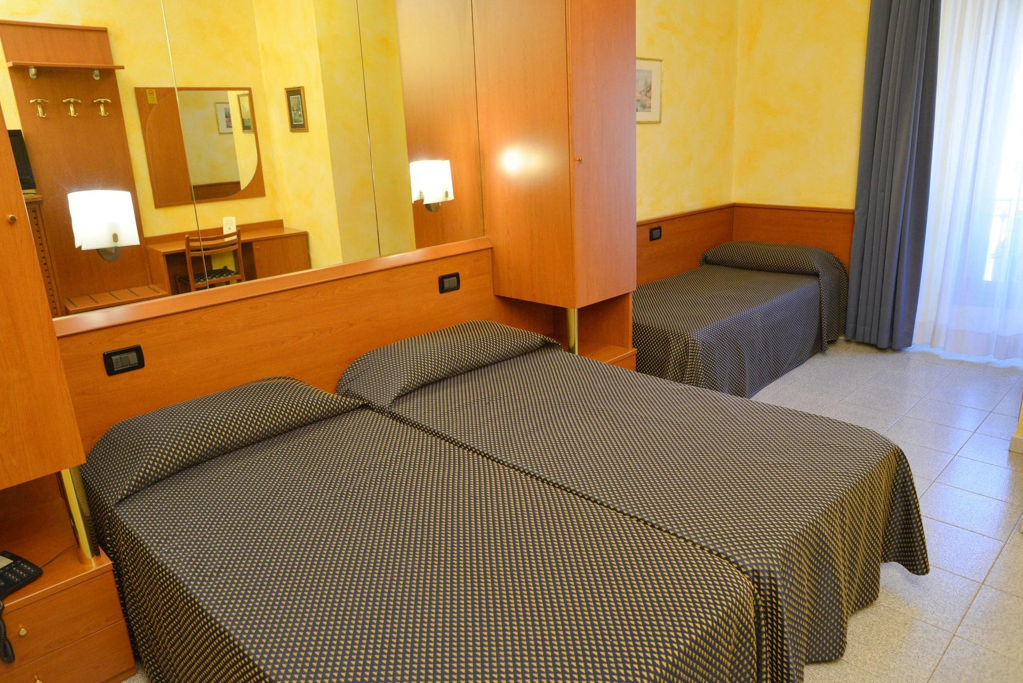 Hotel Aurora Milano Esterno foto