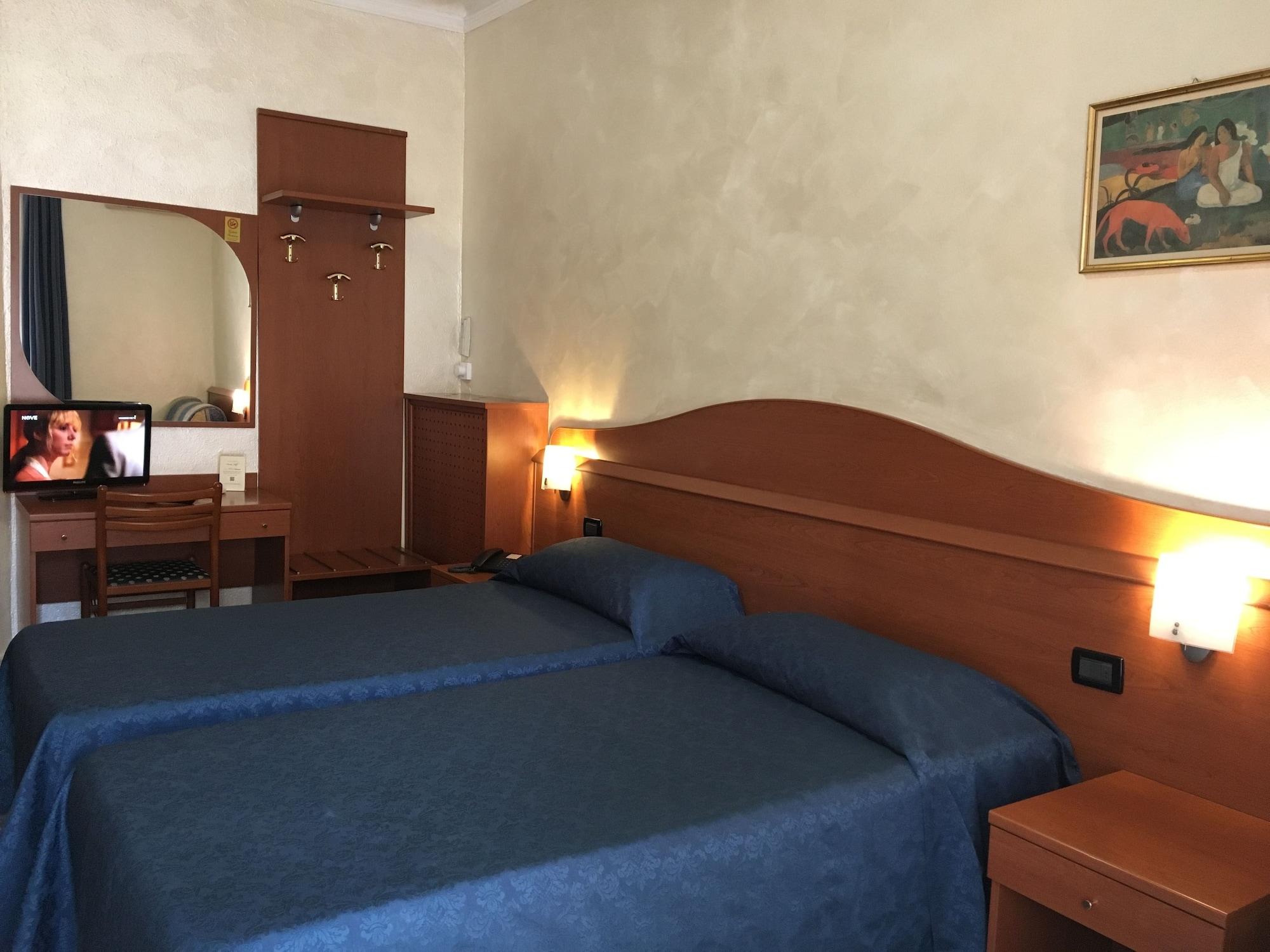 Hotel Aurora Milano Esterno foto