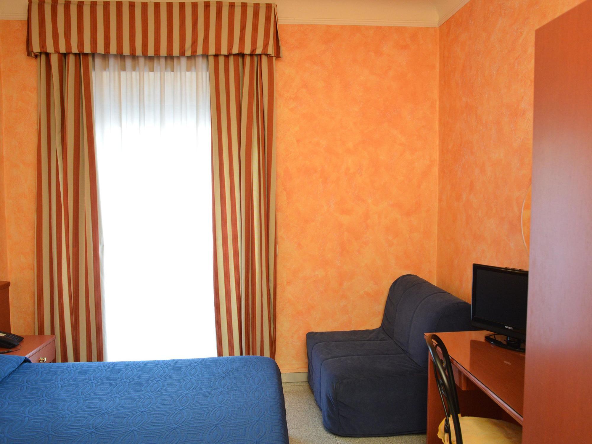 Hotel Aurora Milano Esterno foto