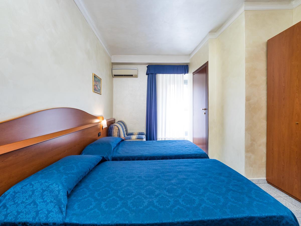 Hotel Aurora Milano Esterno foto
