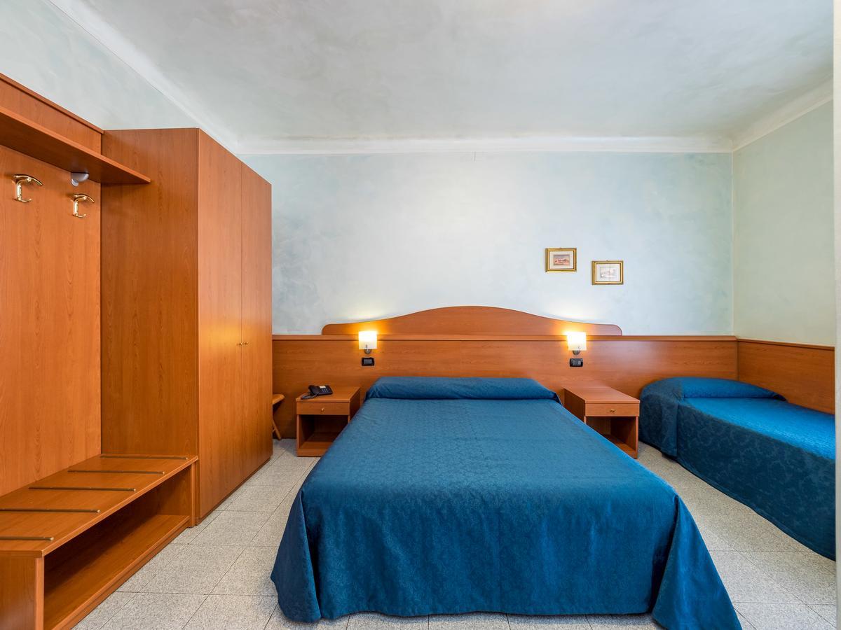 Hotel Aurora Milano Esterno foto