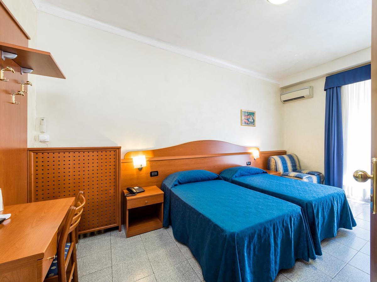 Hotel Aurora Milano Esterno foto