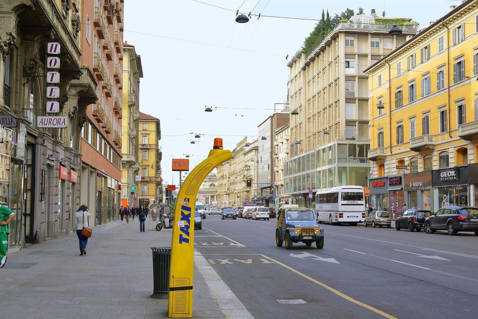 Hotel Aurora Milano Esterno foto
